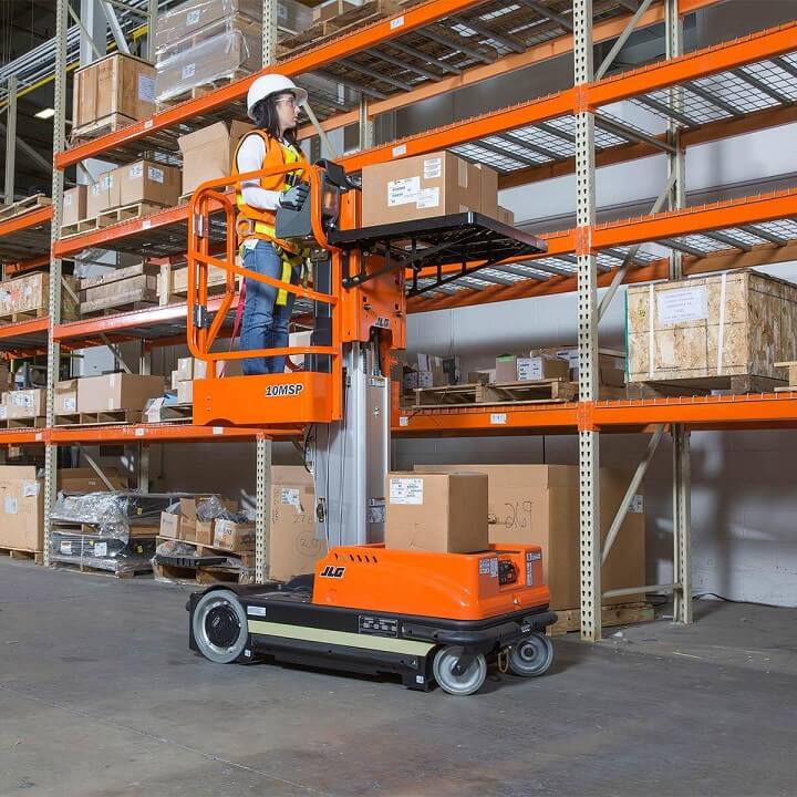 Xe nâng JLG thẳng đứng