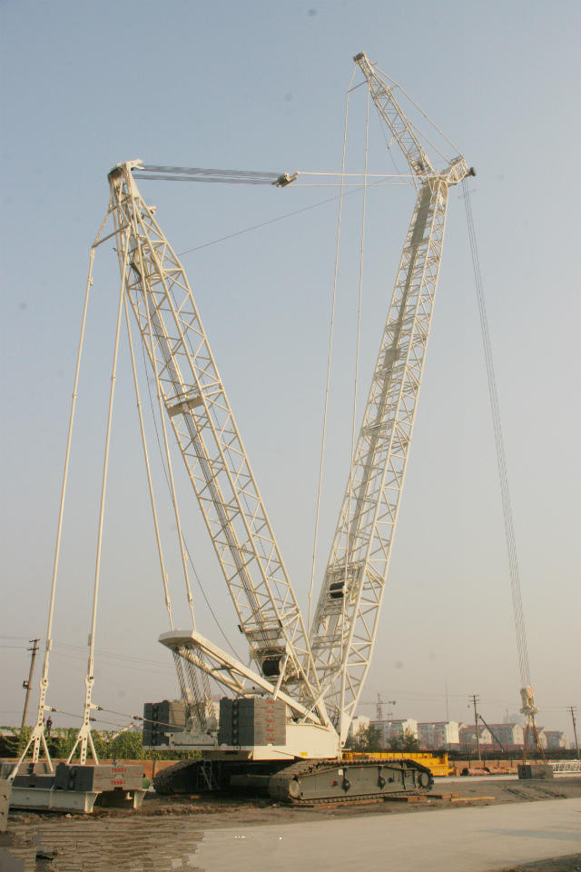 used crawler crane liebherr 600 ton