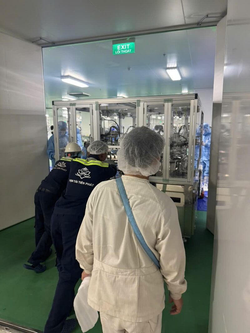 lắp đặt dây chuyền trong phòng sạch