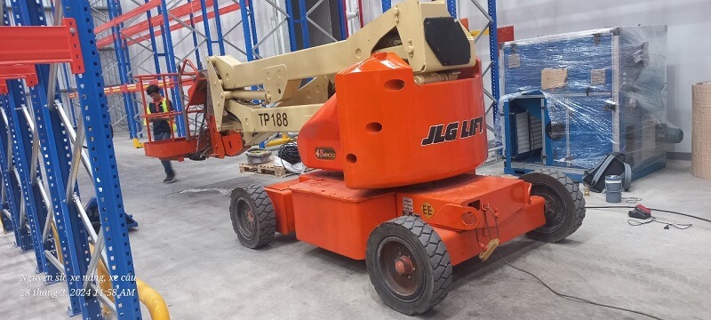 Rent a self-propelled forklift from Thuan Dao