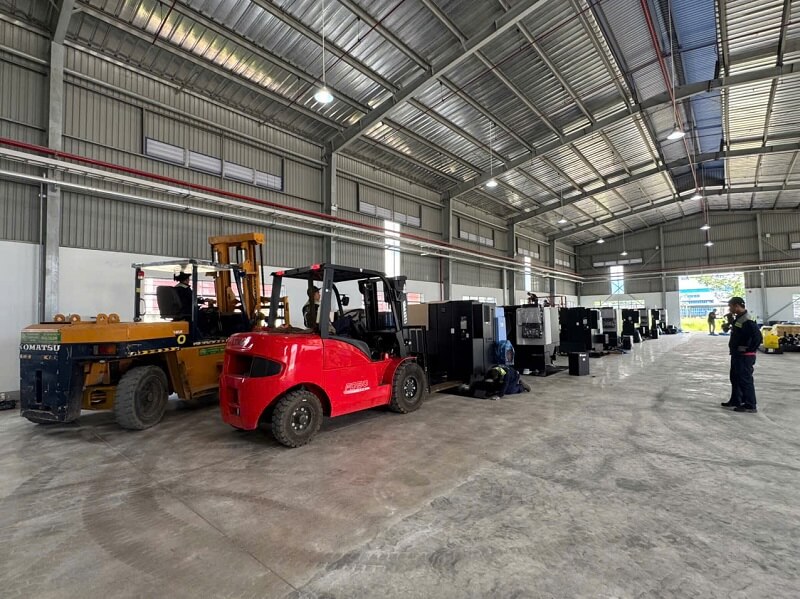 lắp đặt máy CNC
