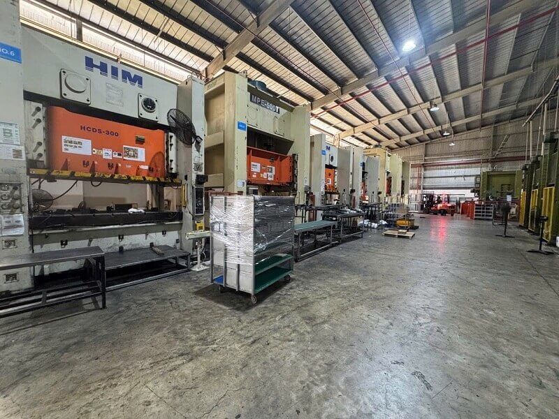 Tháo lắp máy dập