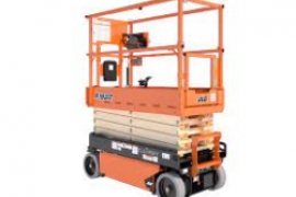 UMAC - Supplying and leasing the top reputable scissor lifts in Vietnam