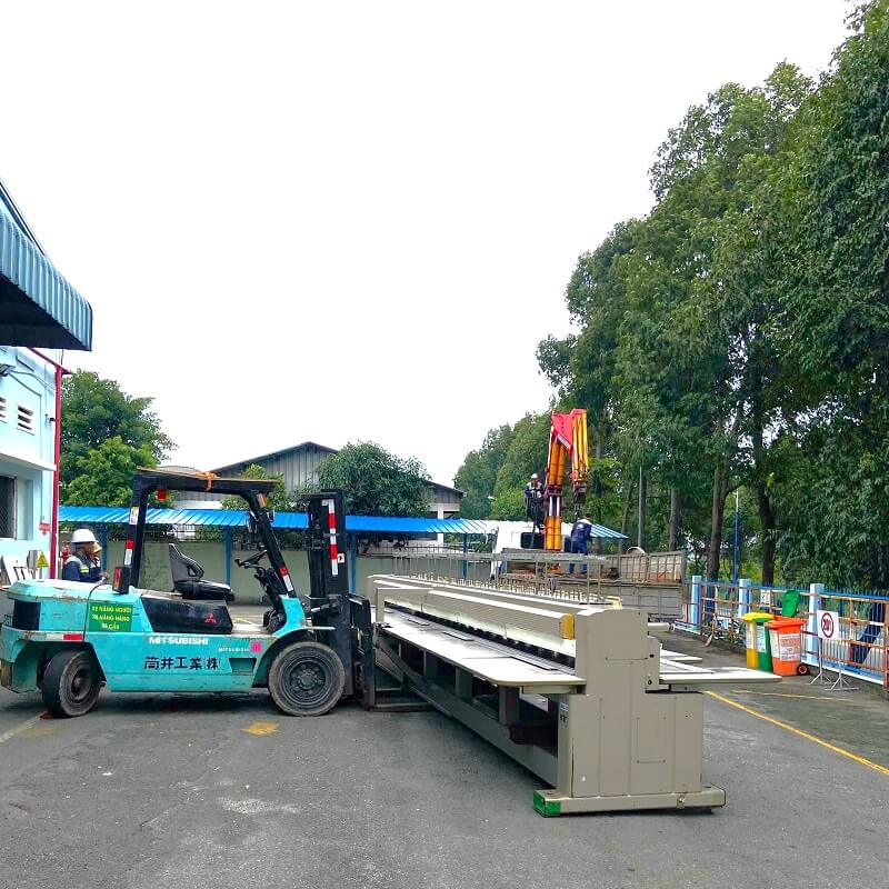 thuê xe nâng 5t rút container ở Thủ Dầu