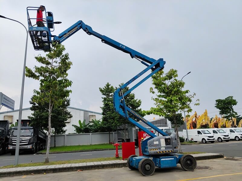 thuê xe nâng người Boom Lift tại Dĩ An thuê xe nâng người Boom Lift tại Dĩ An