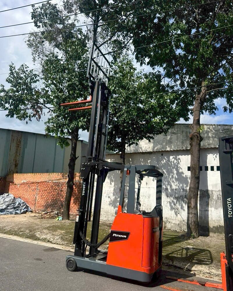 thuê xe nâng điện 1t5 Thuận An