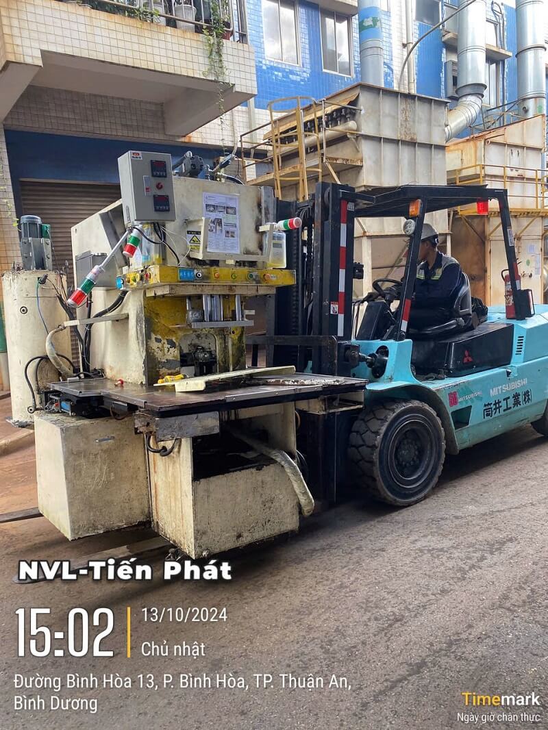 Thuê xe nâng tại Thuận An