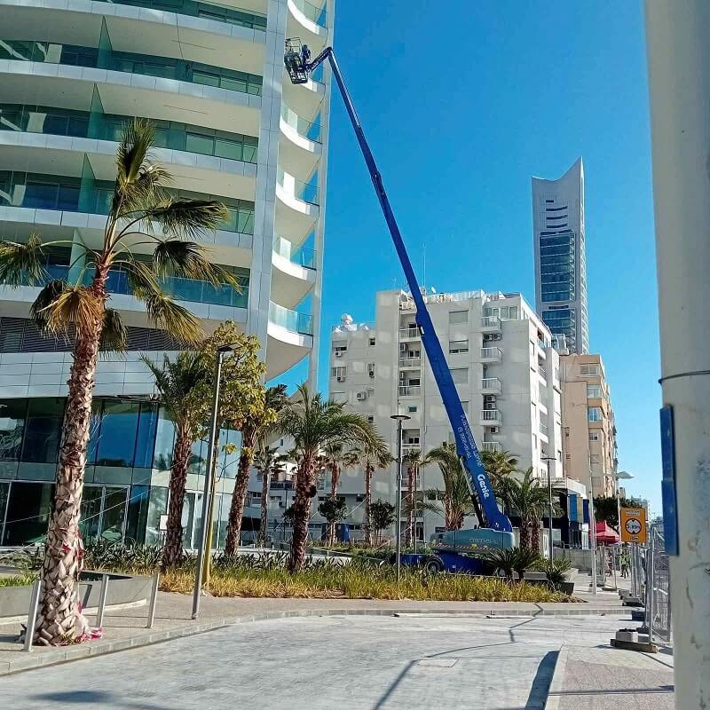 thuê xe nâng người 35m thuê xe nâng người 35m