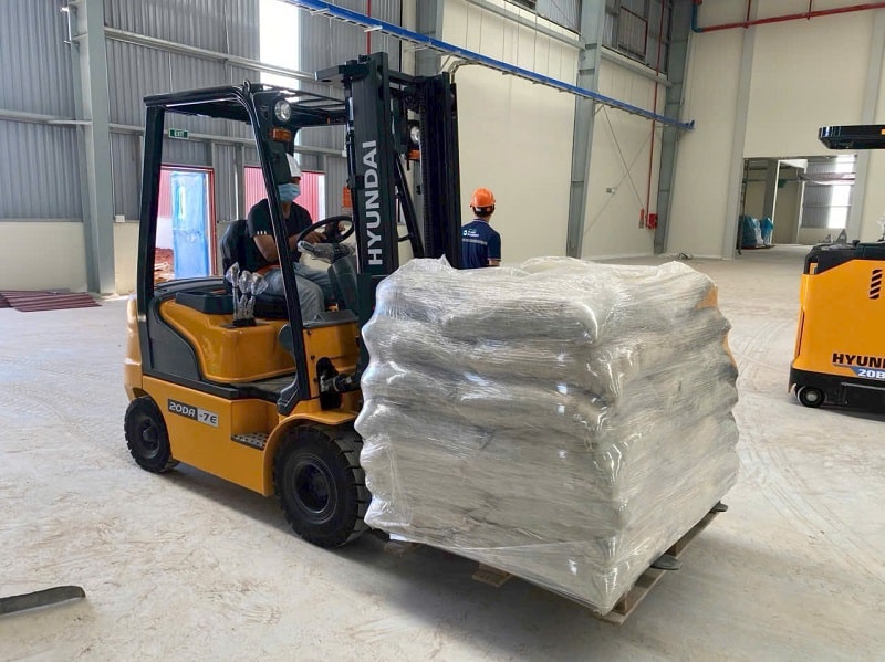 thuê xe nâng tại Bến Cát