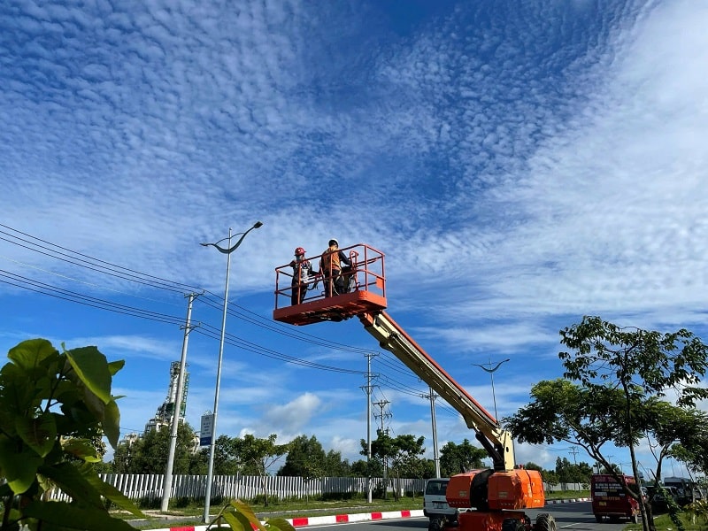 thuê xe nâng Boom Lift ở Bàu Bàng