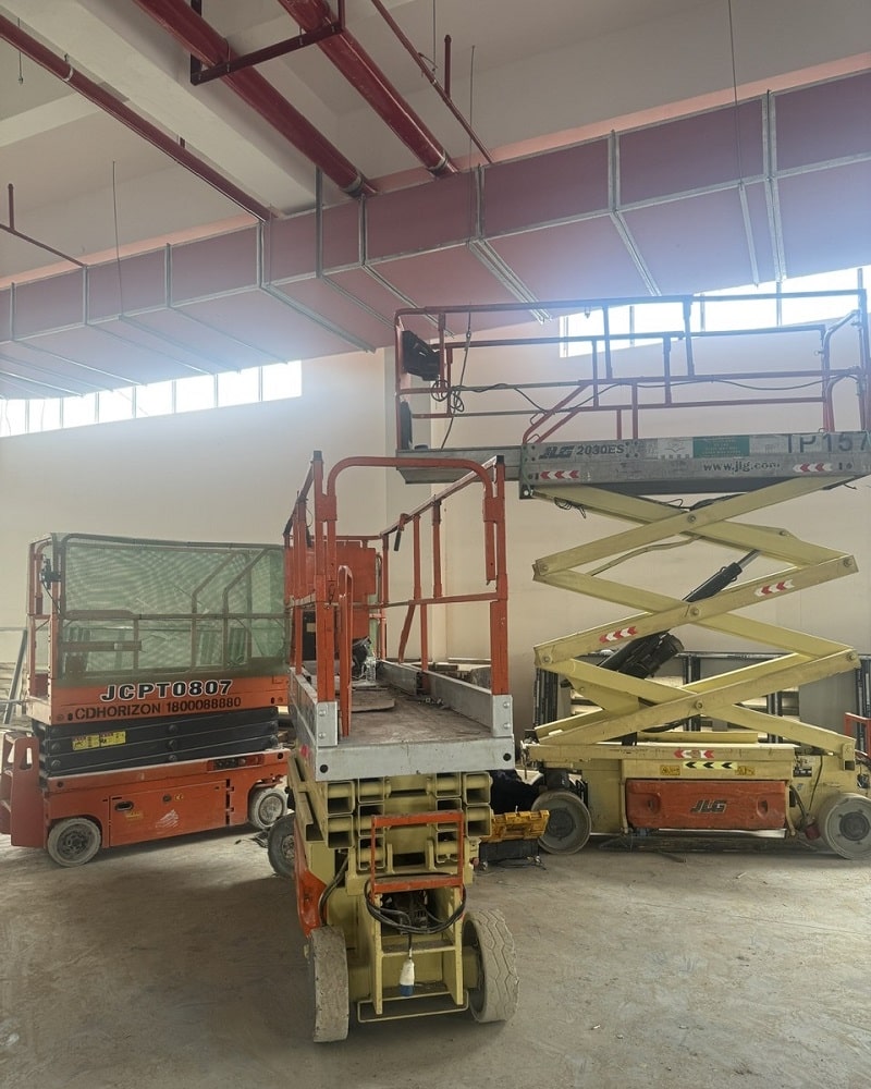 thuê xe nâng cắt kéo Bến Cát