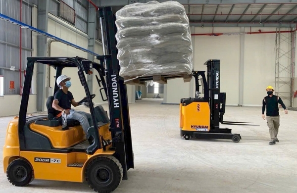 DỊCH VỤ CHO THUÊ XE NÂNG TẠI BÌNH DƯƠNG