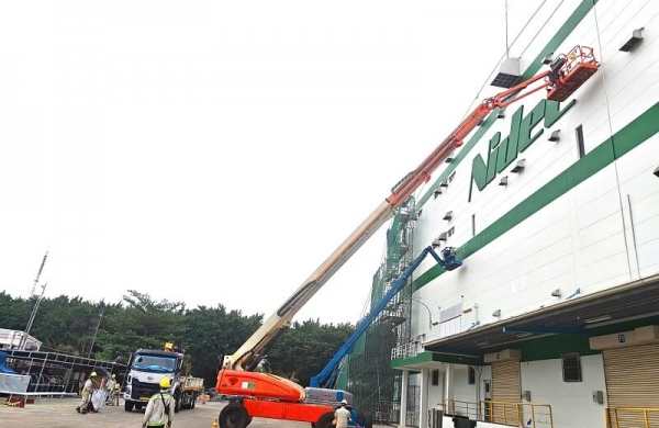 Bán và cho thuê xe nâng người 40m