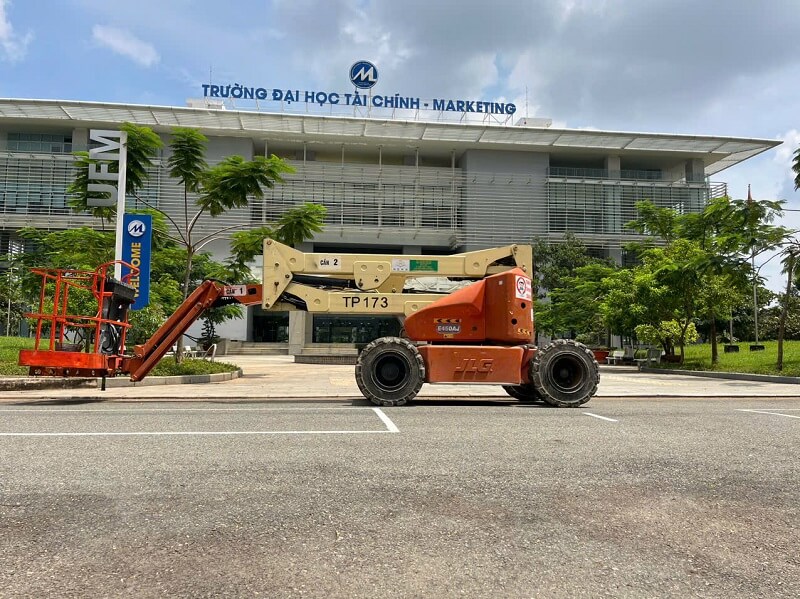 Cho thuê xe Boom Lift tại Phú Giáo Thuê xe Boom Lift tại Phú Giáo