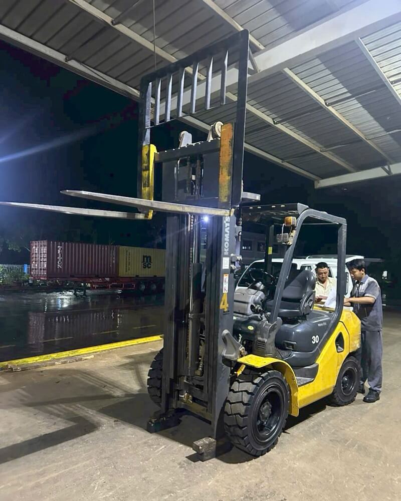 thuê xe nâng dầu tại Tân Đông Hiệp