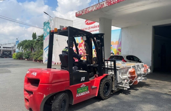 thuê xe nâng tại Phú Giáo