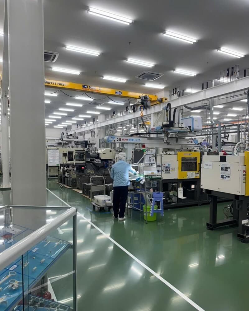 Di dời máy ép nhựa trong phòng sạch Di dời máy ép nhựa trong phòng sạch