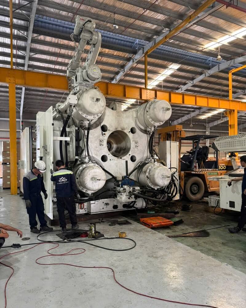 lắp đặt máy ép nhựa lắp đặt máy ép nhựa