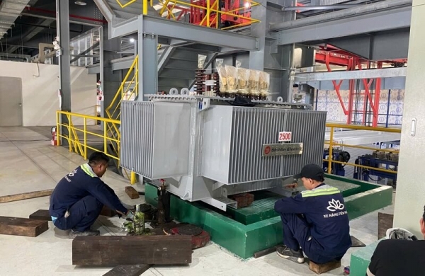 di dời máy ép nhựa